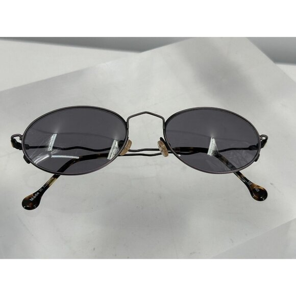 Ellen Tracy T200-11 Vintage Oval Sunglasses 52-19-140 Made In Austria (AB)